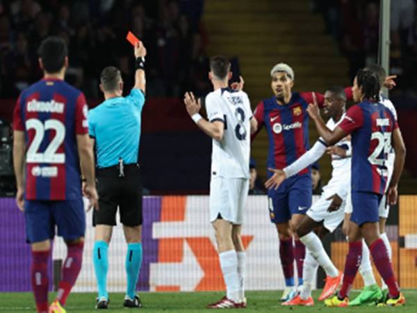 Tin bóng đá Barcelona 17/4: Thẻ đỏ tai hại khiến Barca thua ngược PSG